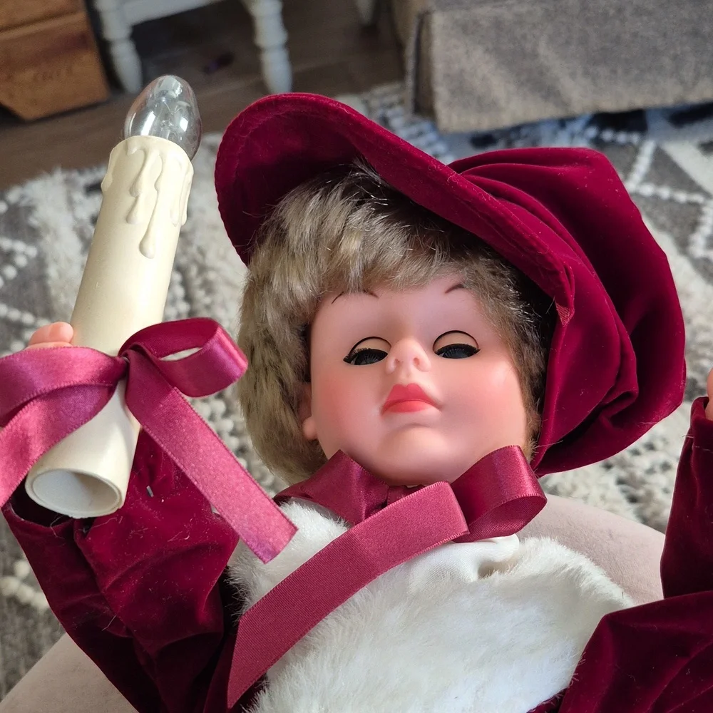 Vintage Rennoc Animated Caroler Doll Motion Light
